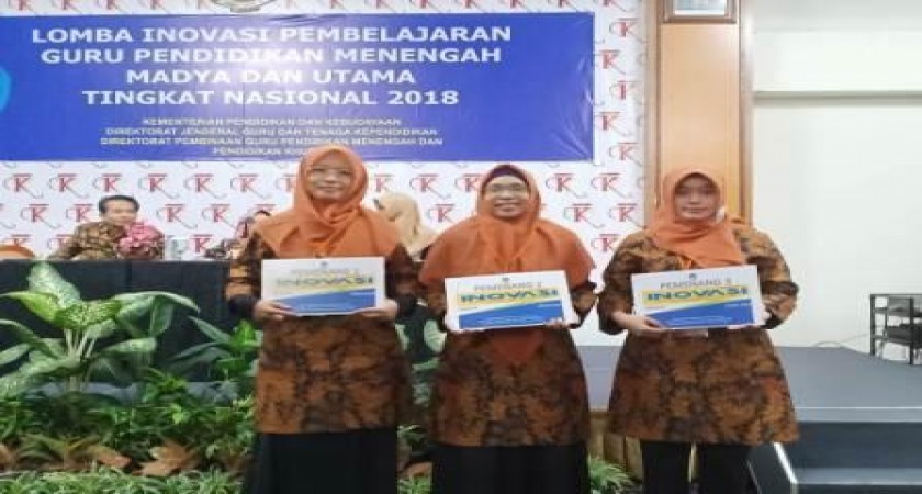 Guru SMAN 1 Pasir Penyu Inhu Raih Penghargaan Tingkat Nasional dari Kemendikbud